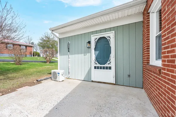 $314,900 | 162 Brooklawn Drive, Lynchburg, VA 24502