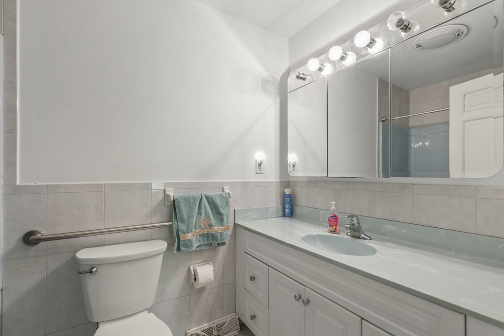 304 Round Cove Road Chatham, MA 02633 - Photo 21 of 30
