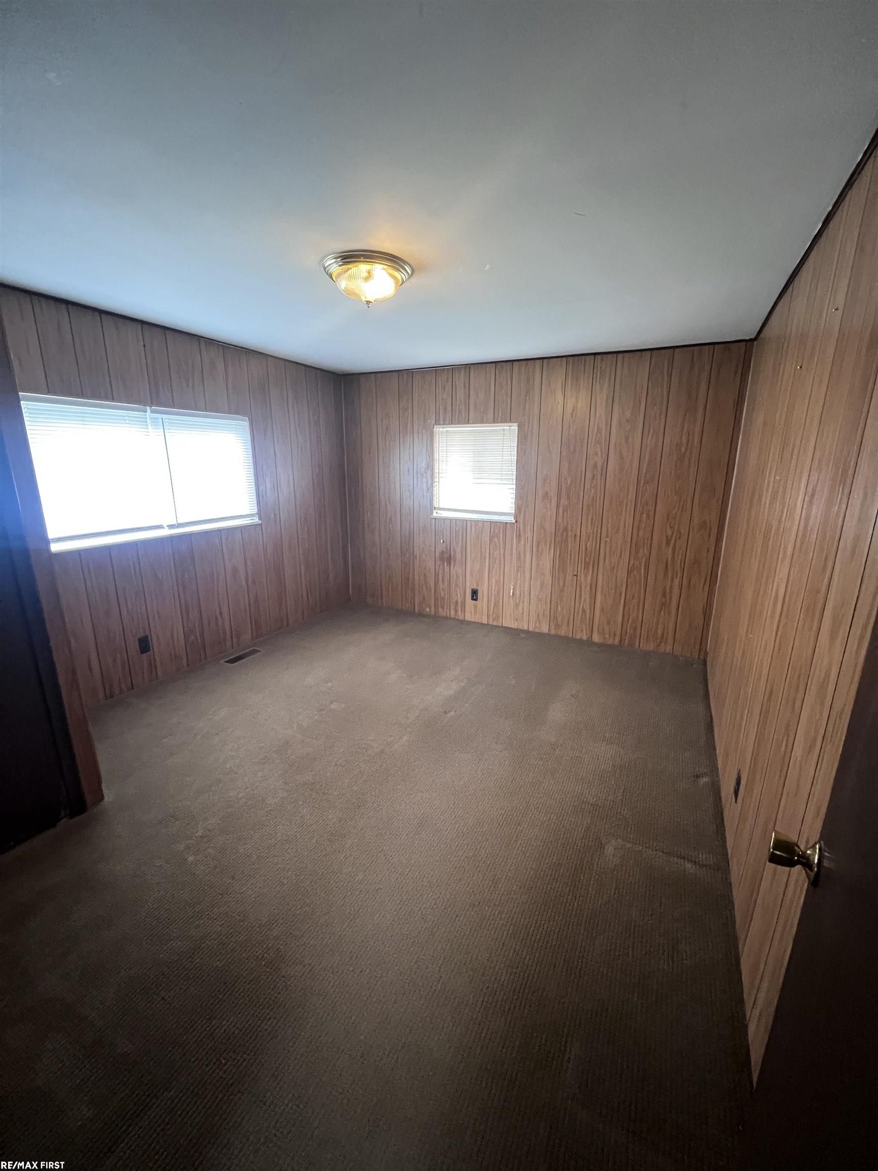 15600 Millar Road Clinton Township, MI 48036 - Photo 8 of 14 50127708-7.JPG