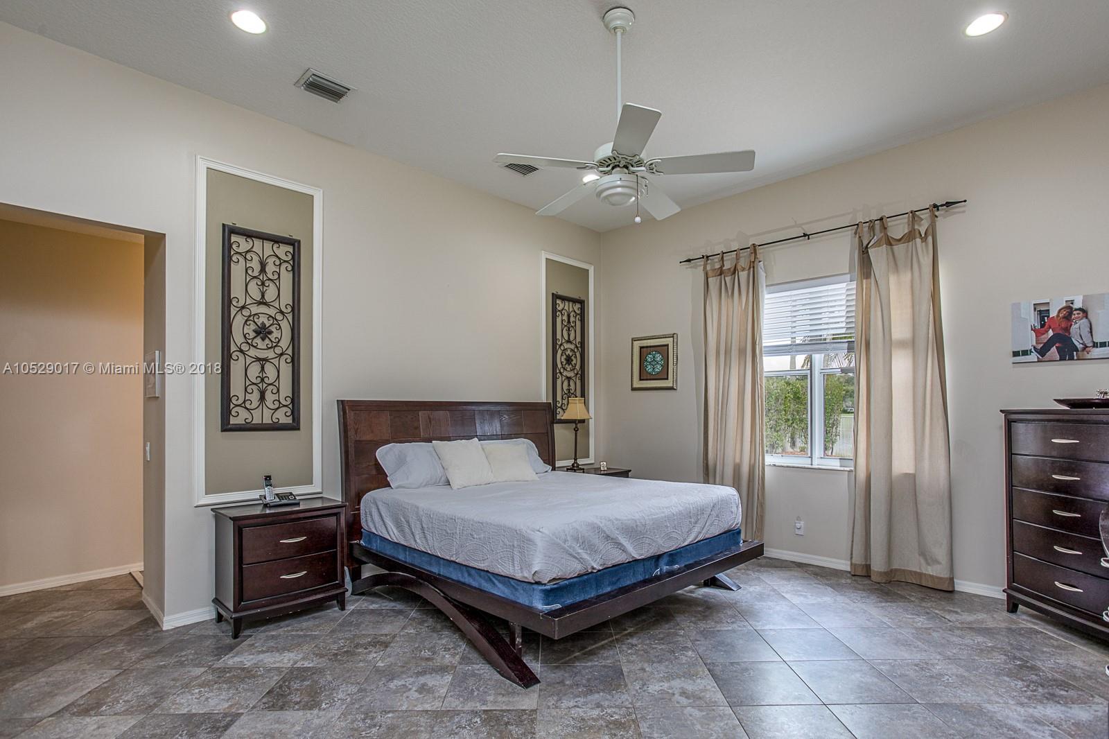 1270 Leeward Way Weston, FL 33327 - Photo 22 of 39