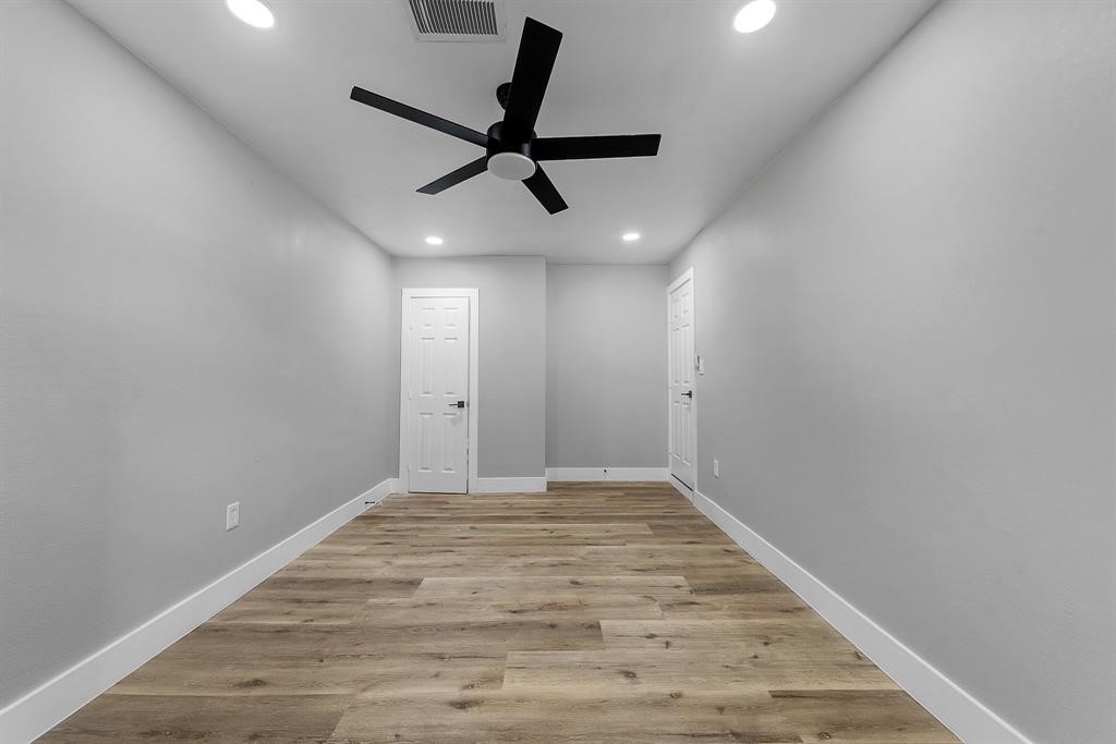 7609 St Lo Road Houston, TX 77033 - Photo 11 of 14