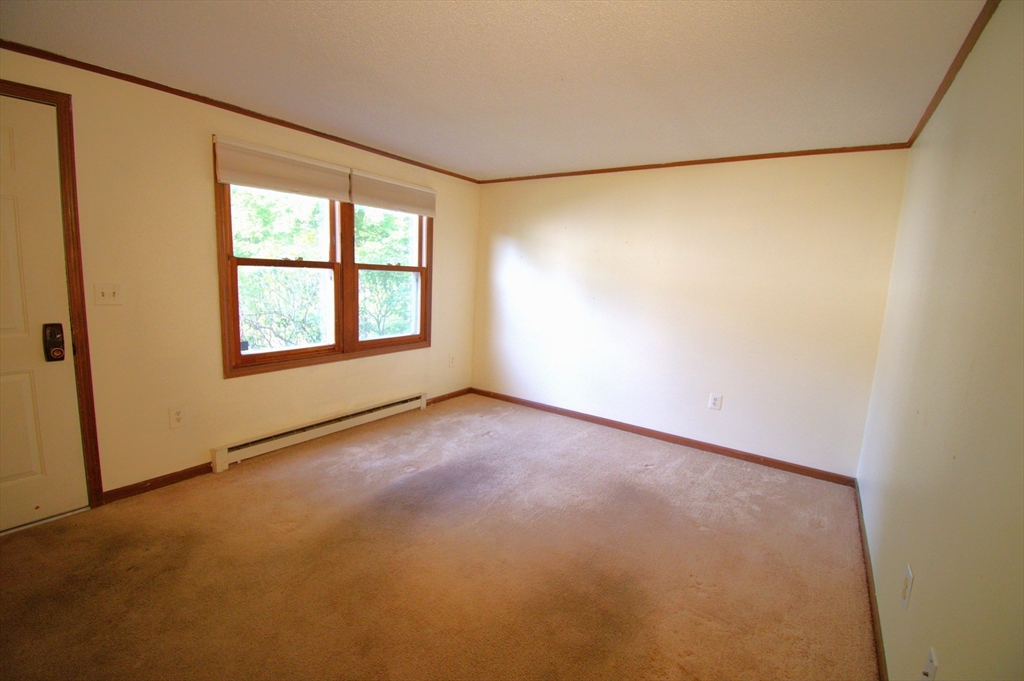 270 Sunderland Road, Unit 24 Worcester, MA 01604 - Photo 4 of 27