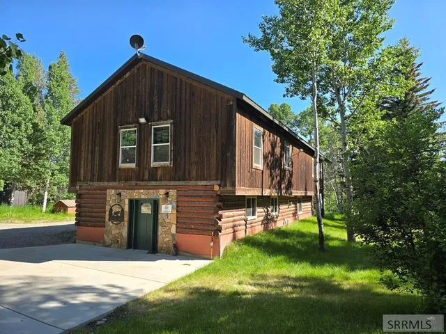 $1,750,000 | 1660 Last Resort Lane, Ashton, ID 83420