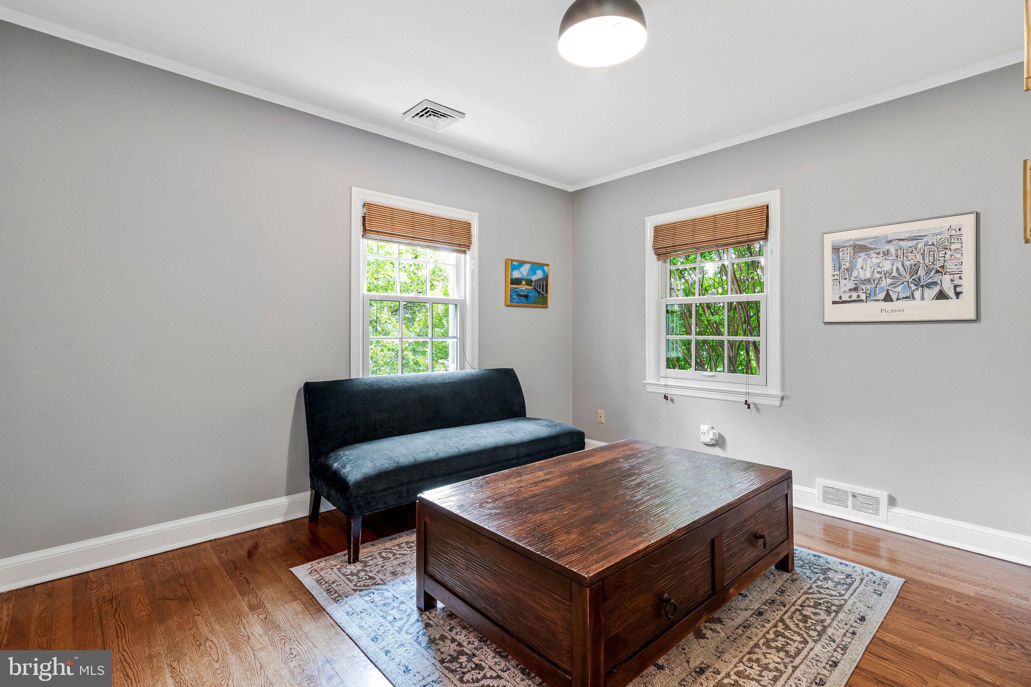 4745 Reservoir Road Northwest Washington, DC 20007 - Photo 34 of 47 2nd/center BR with 2 windows.