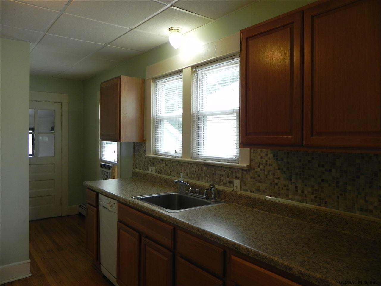 12 Osborne Road Colonie, NY 12205 - Photo 3 of 22 Photo 3