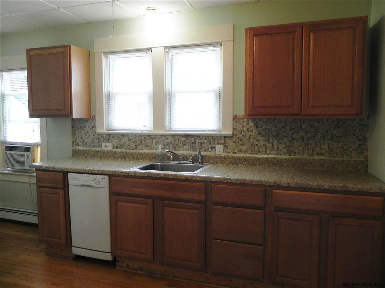 12 Osborne Road Colonie, NY 12205 - Photo 4 of 22 Photo 4