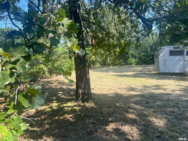 $10,000 | 2071 Lindell Avenue, Odin, IL 62870