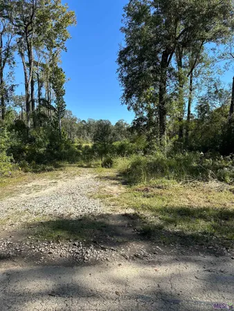 $185,000 | 8637 Wildwood Drive, Denham Springs, LA 70706