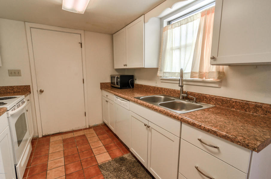 200 Southfields Road, Unit A Panama City Beach, FL 32413 - Photo 10 of 27 Kitchen