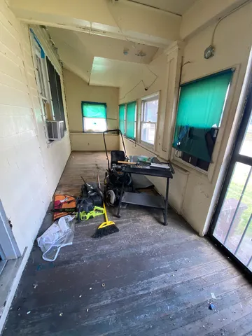 $275,000 | 113 Bluff Avenue, La Grange, IL 60525