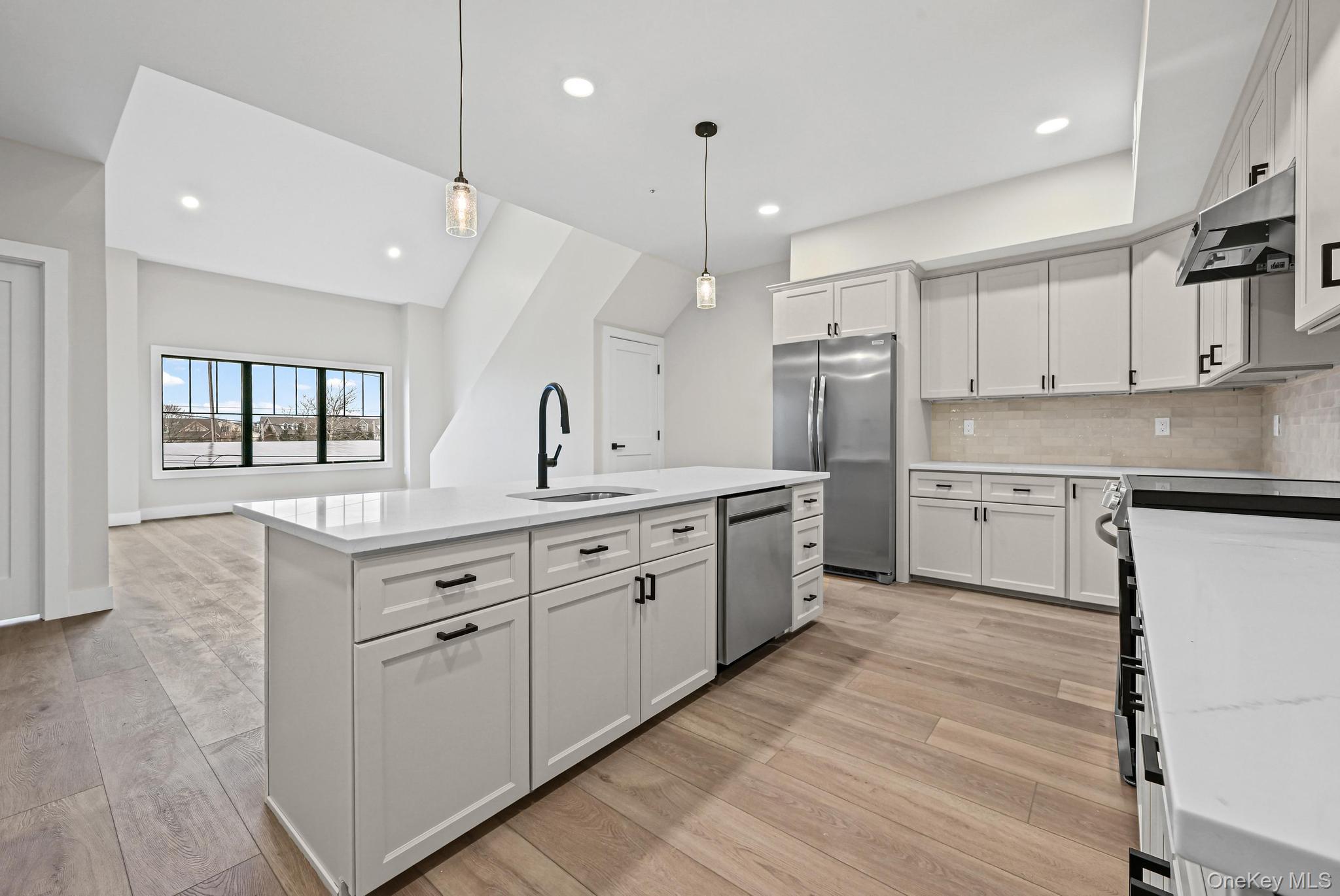 80 Division Street Patchogue, NY 11772 - Photo 2 of 13