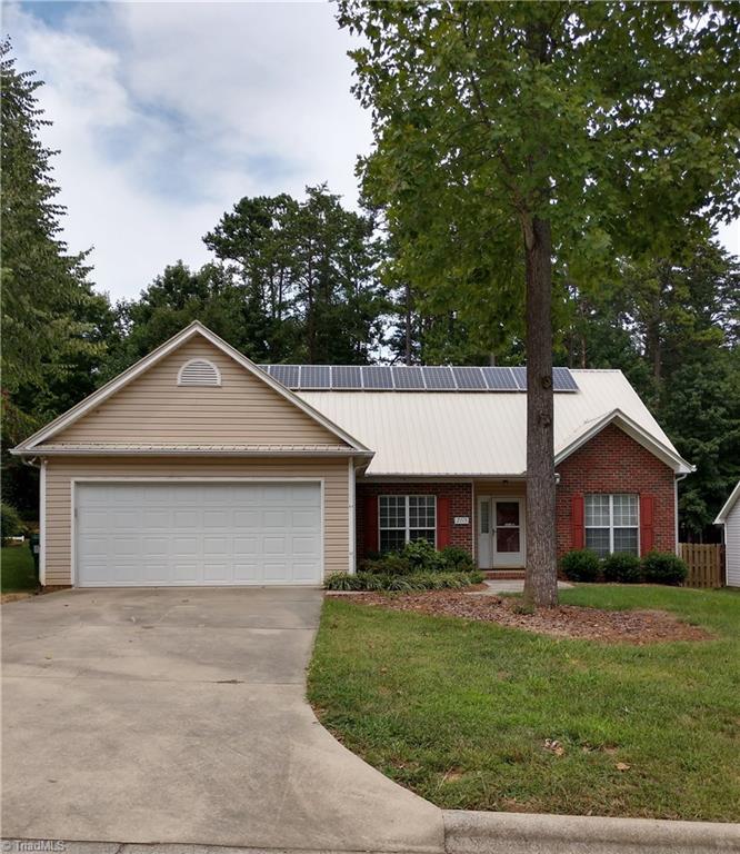 2715 Red Run Court High Point, NC 27265 - Photo 1 of 10 Gallery Image 1