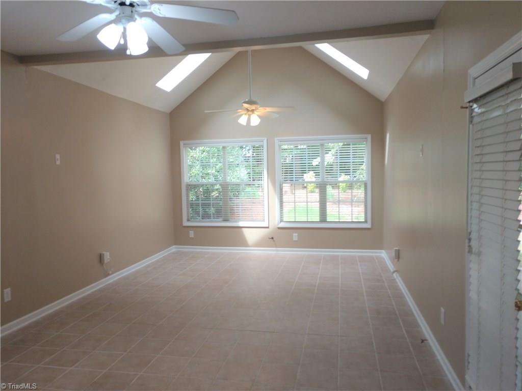 2715 Red Run Court High Point, NC 27265 - Photo 5 of 10 Gallery Image 5