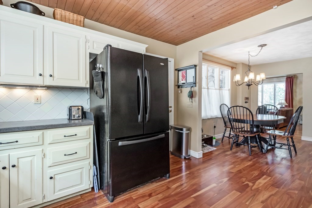 137 Chestnut Street Upton, MA 01568 - Photo 12 of 36 Gallery Image 12