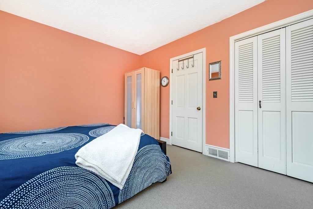 137 Chestnut Street Upton, MA 01568 - Photo 14 of 36 Gallery Image 14
