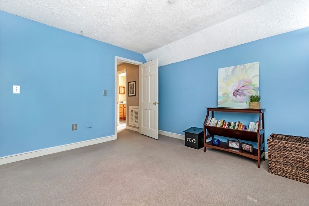 137 Chestnut Street Upton, MA 01568 - Photo 25 of 36 Gallery Image 25