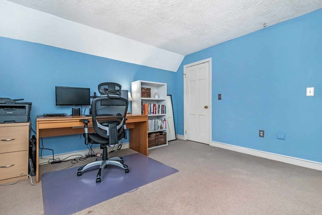 137 Chestnut Street Upton, MA 01568 - Photo 26 of 36 Gallery Image 26