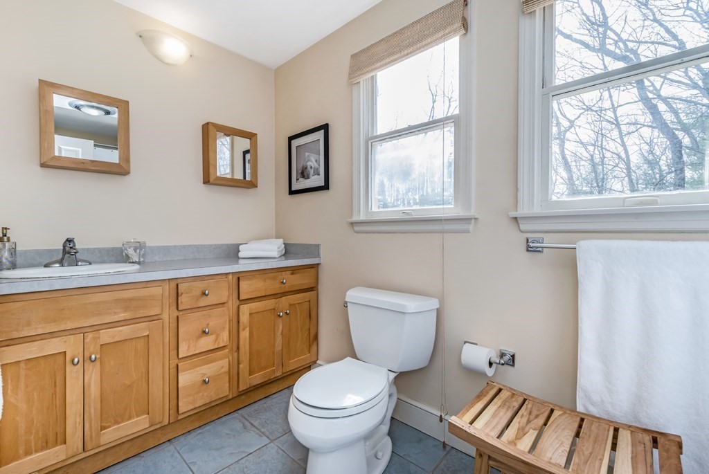 137 Chestnut Street Upton, MA 01568 - Photo 28 of 36 Gallery Image 28