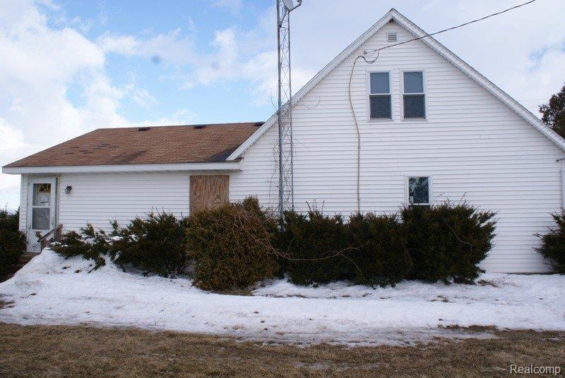 4504 Melvin Road Peck, MI 48466 - Photo 2 of 24 DSC07807