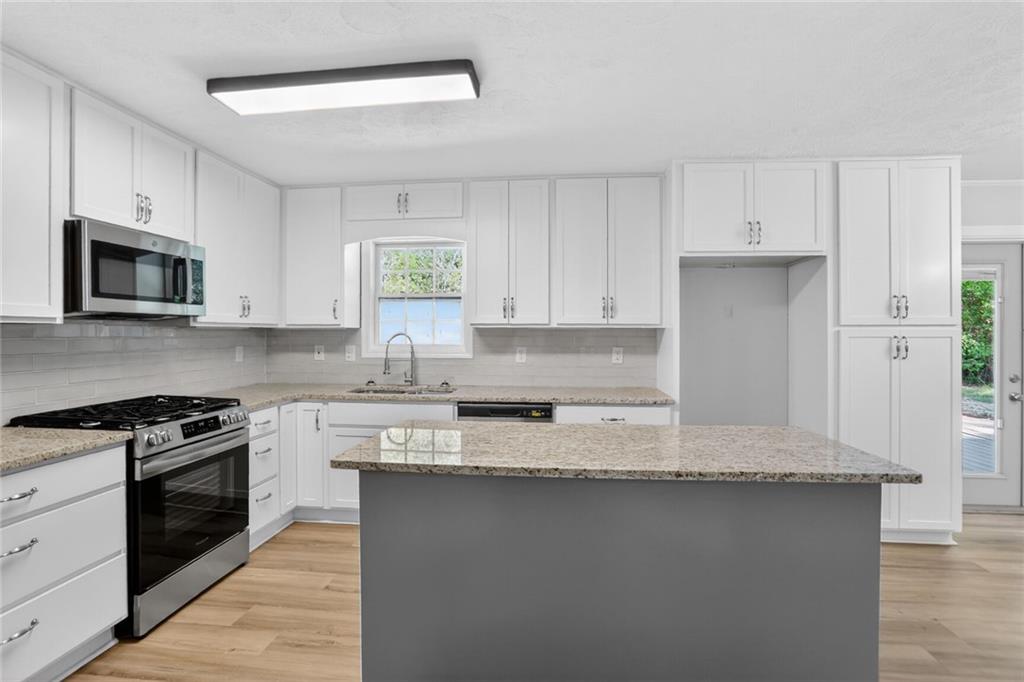 1971 Wilson Road Northwest Conyers, GA 30012 - Photo 3 of 20