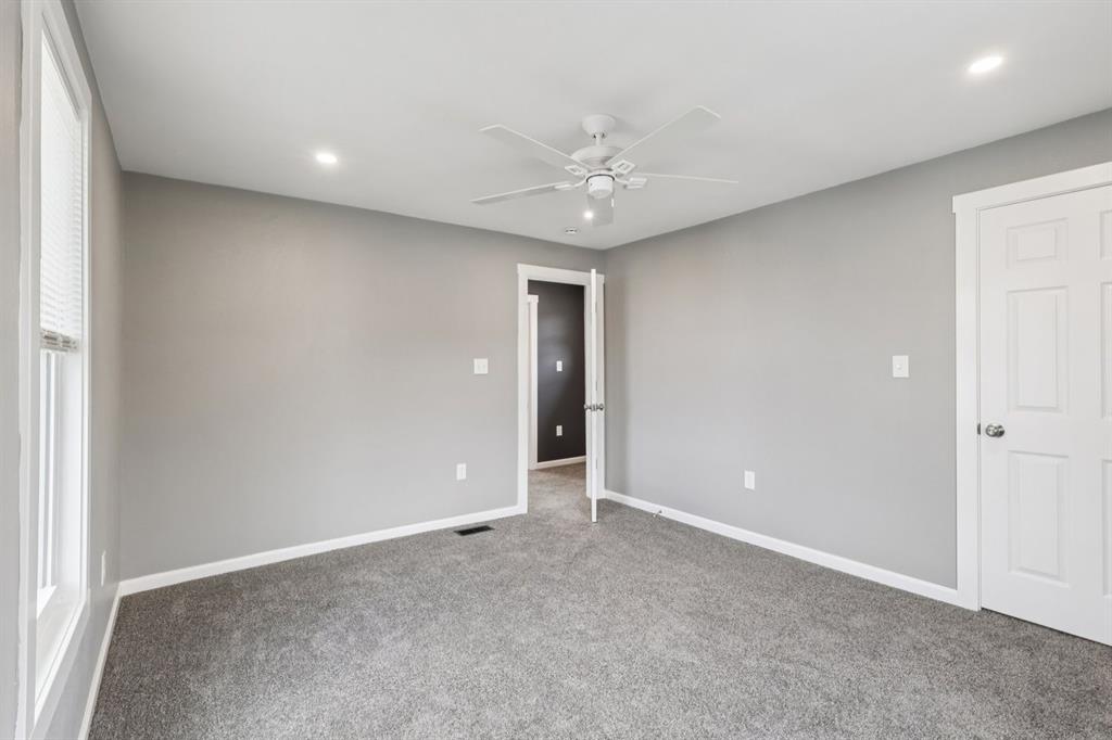 613 Oak Street Vandergrift, PA 15690 - Photo 27 of 50