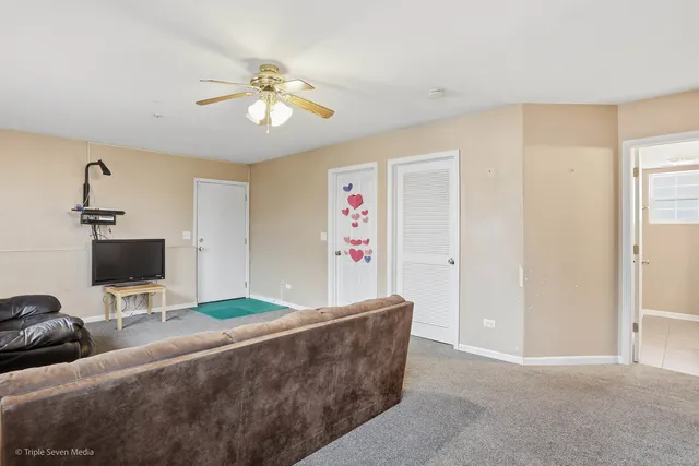 $355,000 | 14852 Park Avenue, Oak Forest, IL 60452