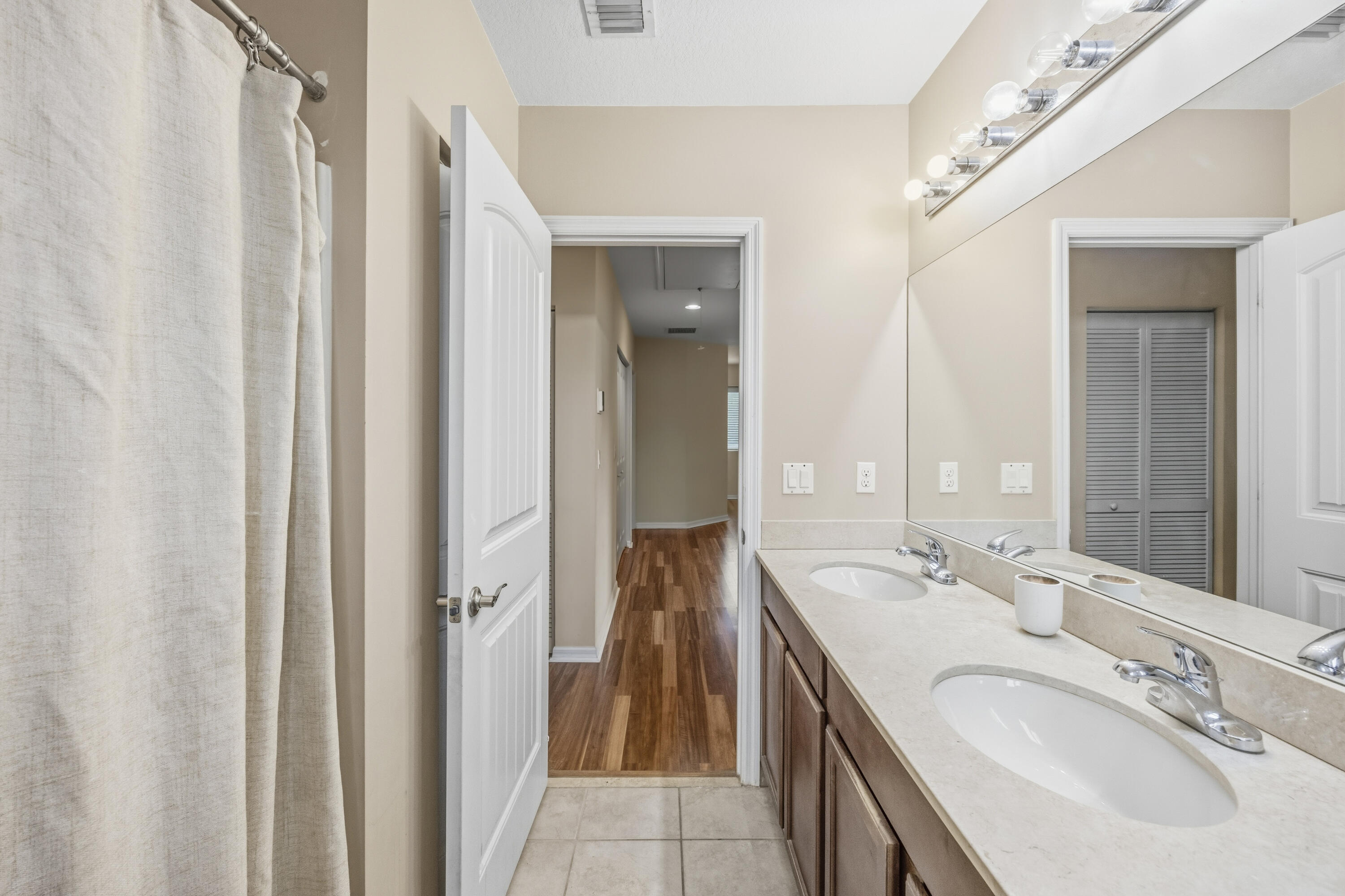 8462 Lyons Ranches Road Boynton Beach, FL 33472 - Photo 26 of 35 Bathroom