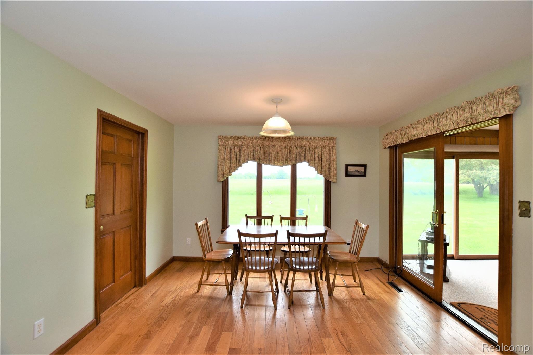 8518 North Vassar Road Mount Morris, MI 48458 - Photo 5 of 23 DSC_0144 (2).JPG