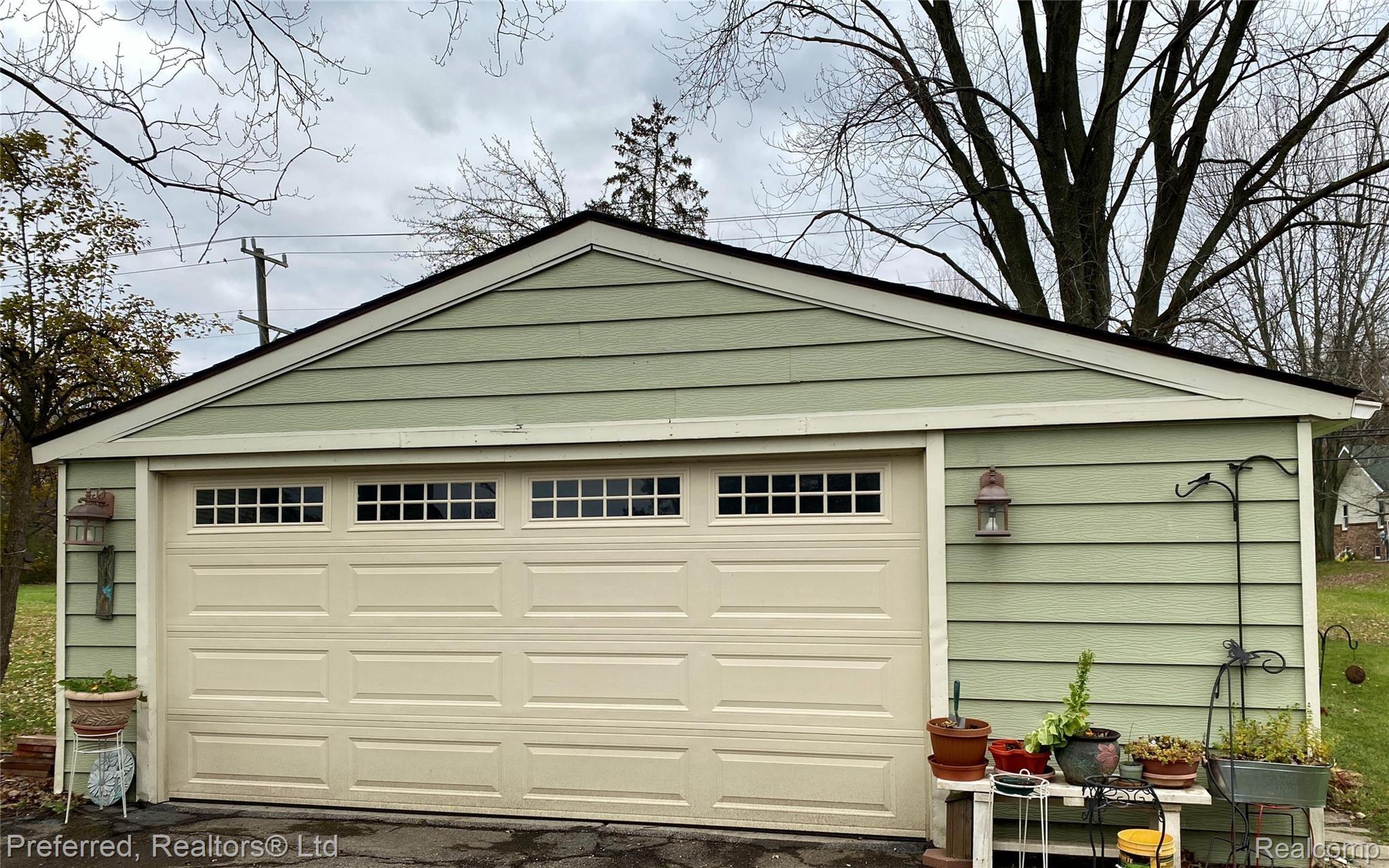5605 Denton Road Canton, MI 48188 - Photo 26 of 28 82974AA2-546D-4843-BA2A-8EA56FE53334_1_201_a.jpeg