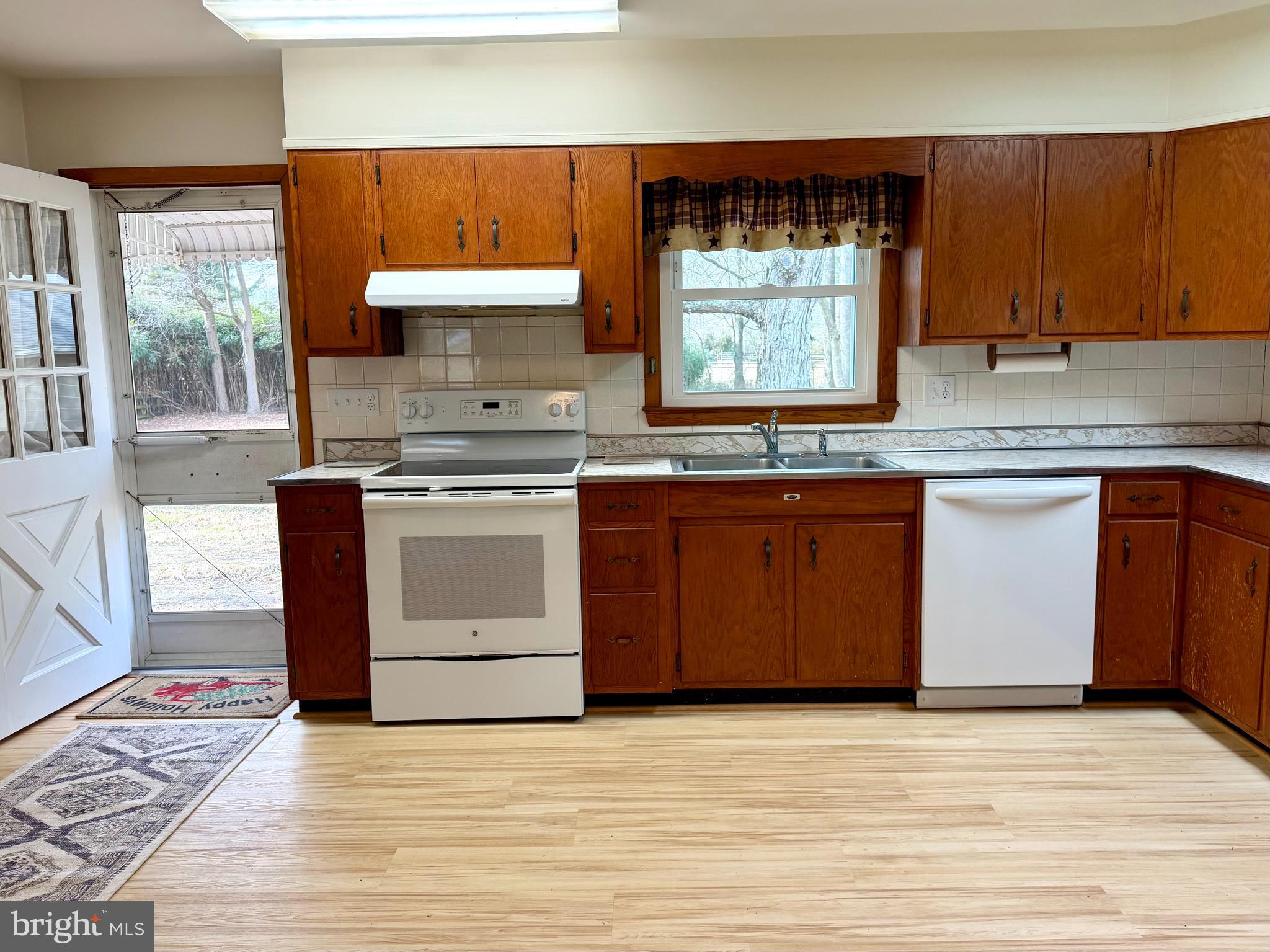 12492 Blades Road Cordova, MD 21625 - Photo 3 of 33