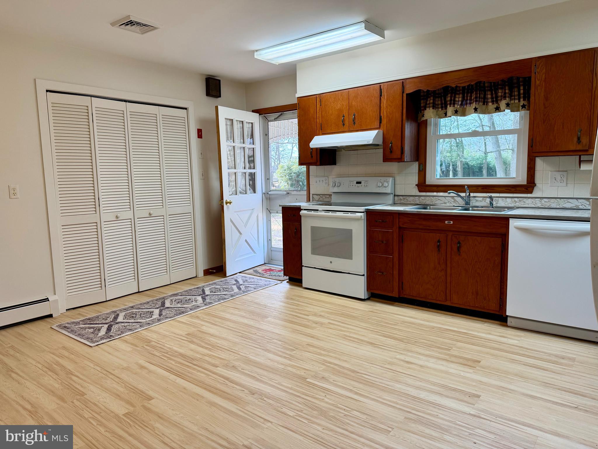 12492 Blades Road Cordova, MD 21625 - Photo 5 of 33