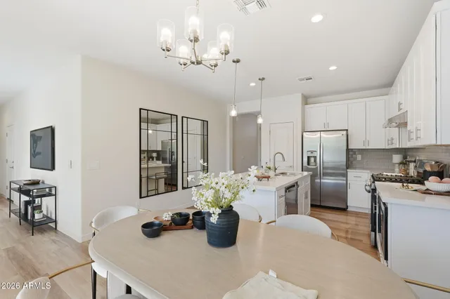 $699,950 | 1522 West Sierra Vista Drive, Phoenix, AZ 85015