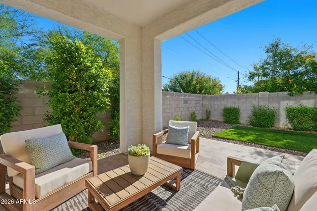 $699,950 | 1522 West Sierra Vista Drive, Phoenix, AZ 85015