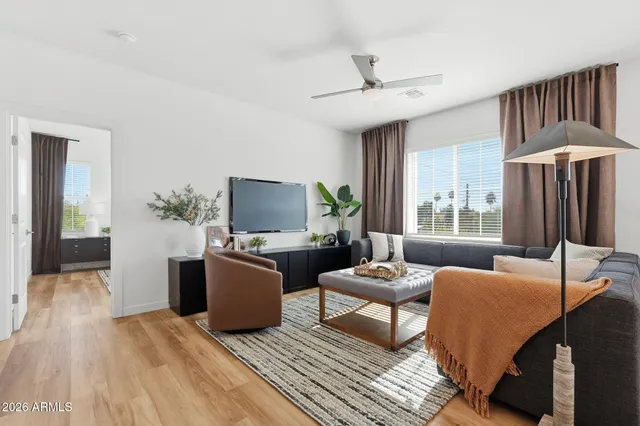 $699,950 | 1522 West Sierra Vista Drive, Phoenix, AZ 85015