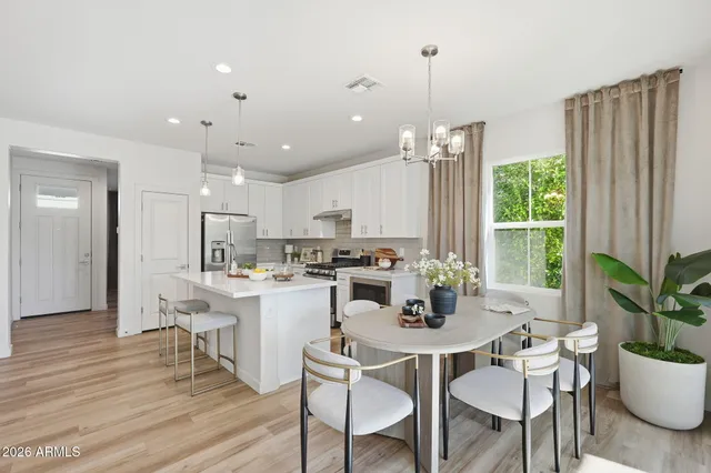 $699,950 | 1522 West Sierra Vista Drive, Phoenix, AZ 85015