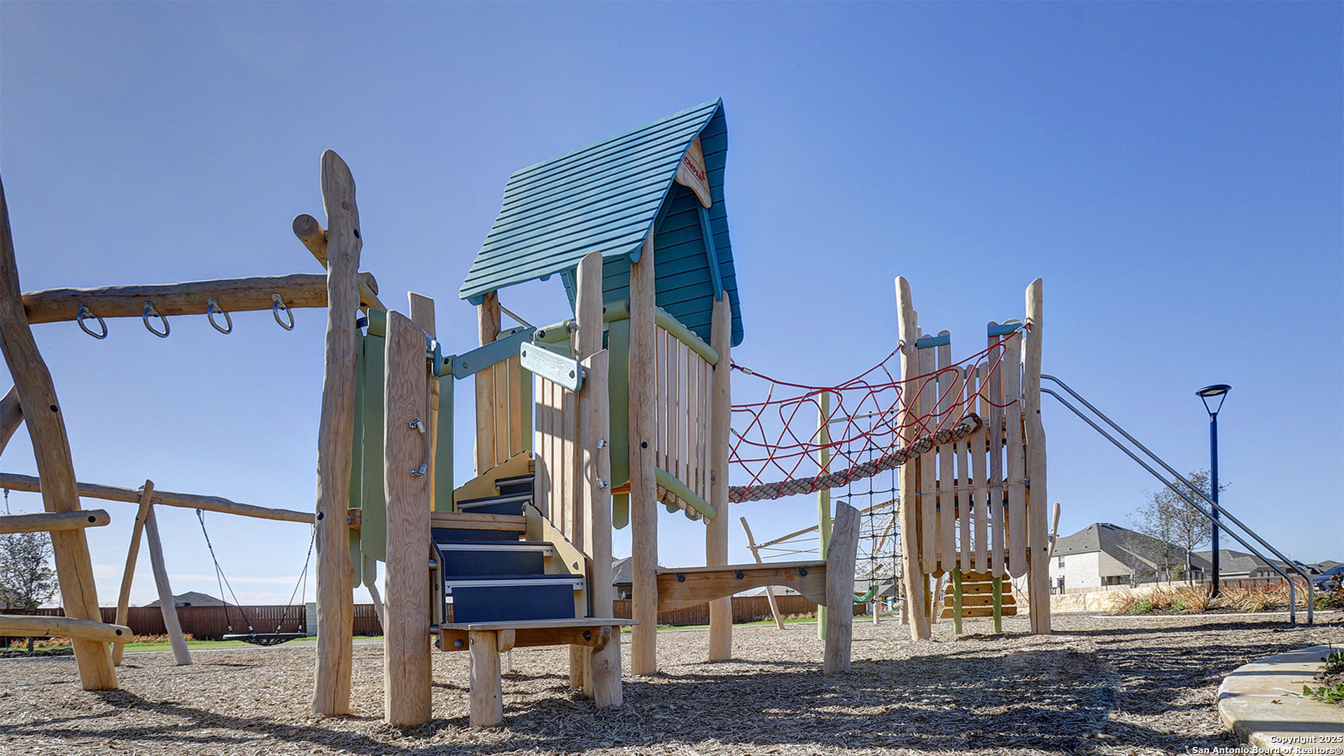 124 Pin Oak Castroville, TX 78009 - Photo 4 of 14