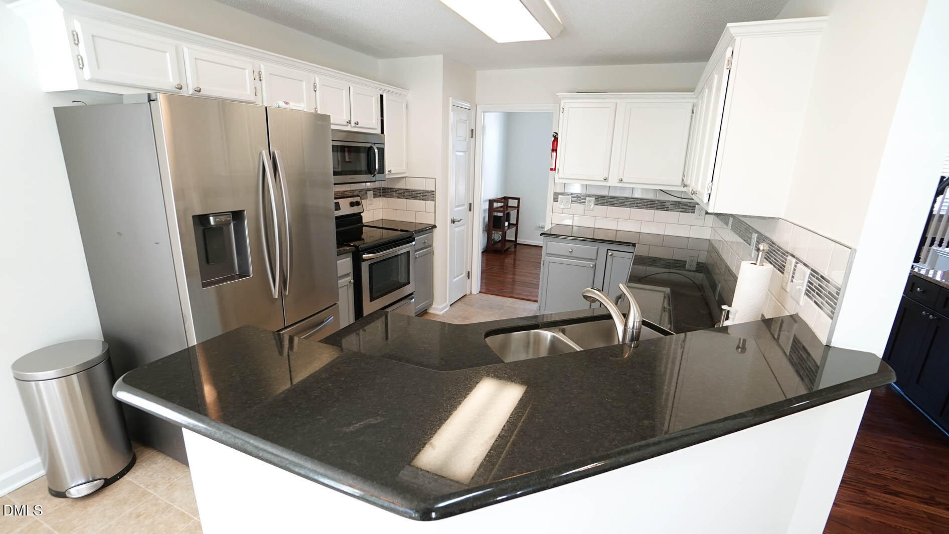 11317 North Radner Way Raleigh, NC 27613 - Photo 7 of 54 Kitchen