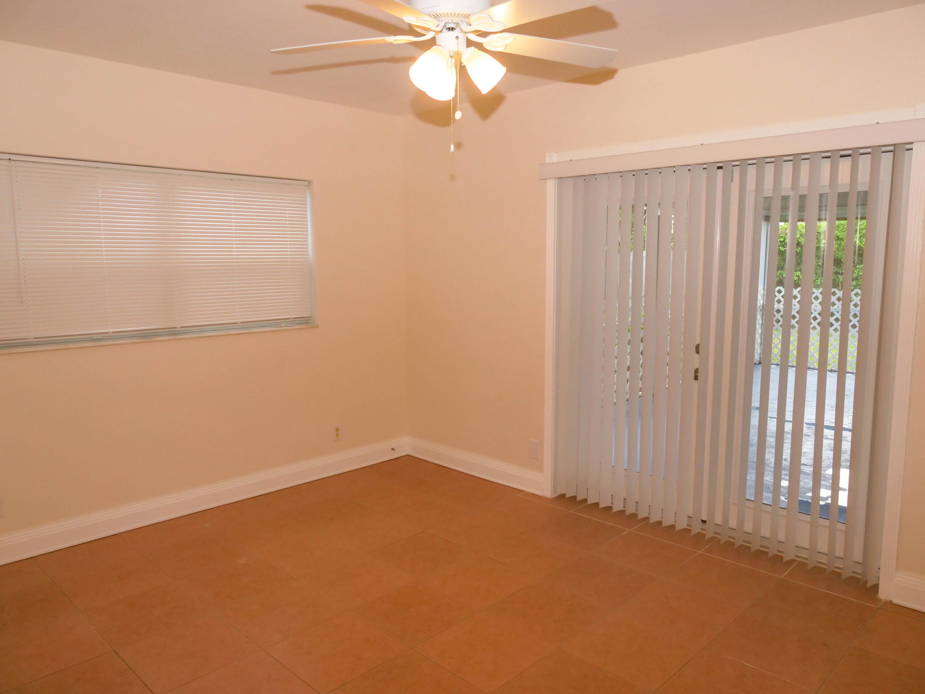 7199 Northeast 7th Avenue Boca Raton, FL 33487 - Photo 11 of 22 P1011382