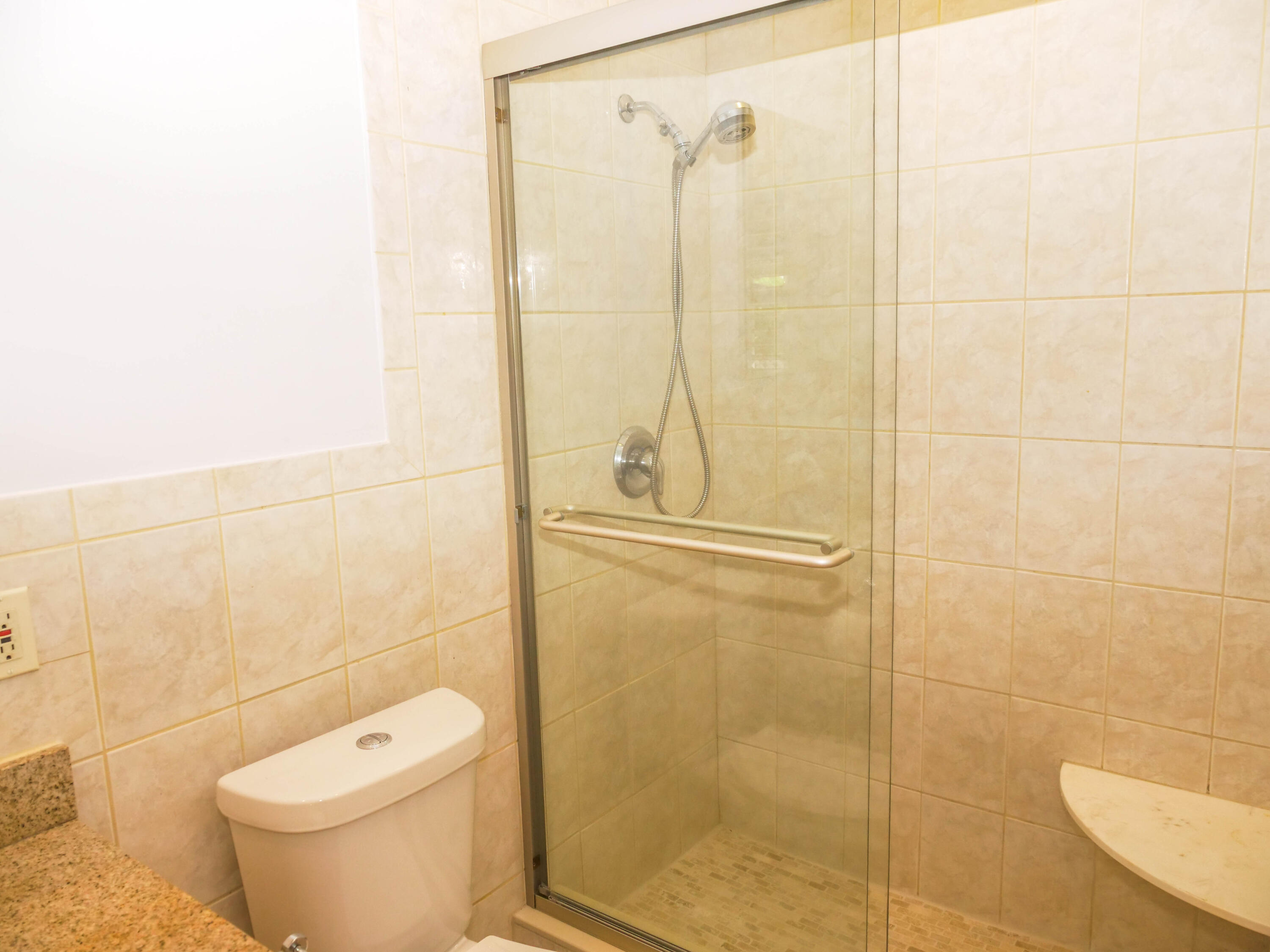 7199 Northeast 7th Avenue Boca Raton, FL 33487 - Photo 14 of 22 P1011418