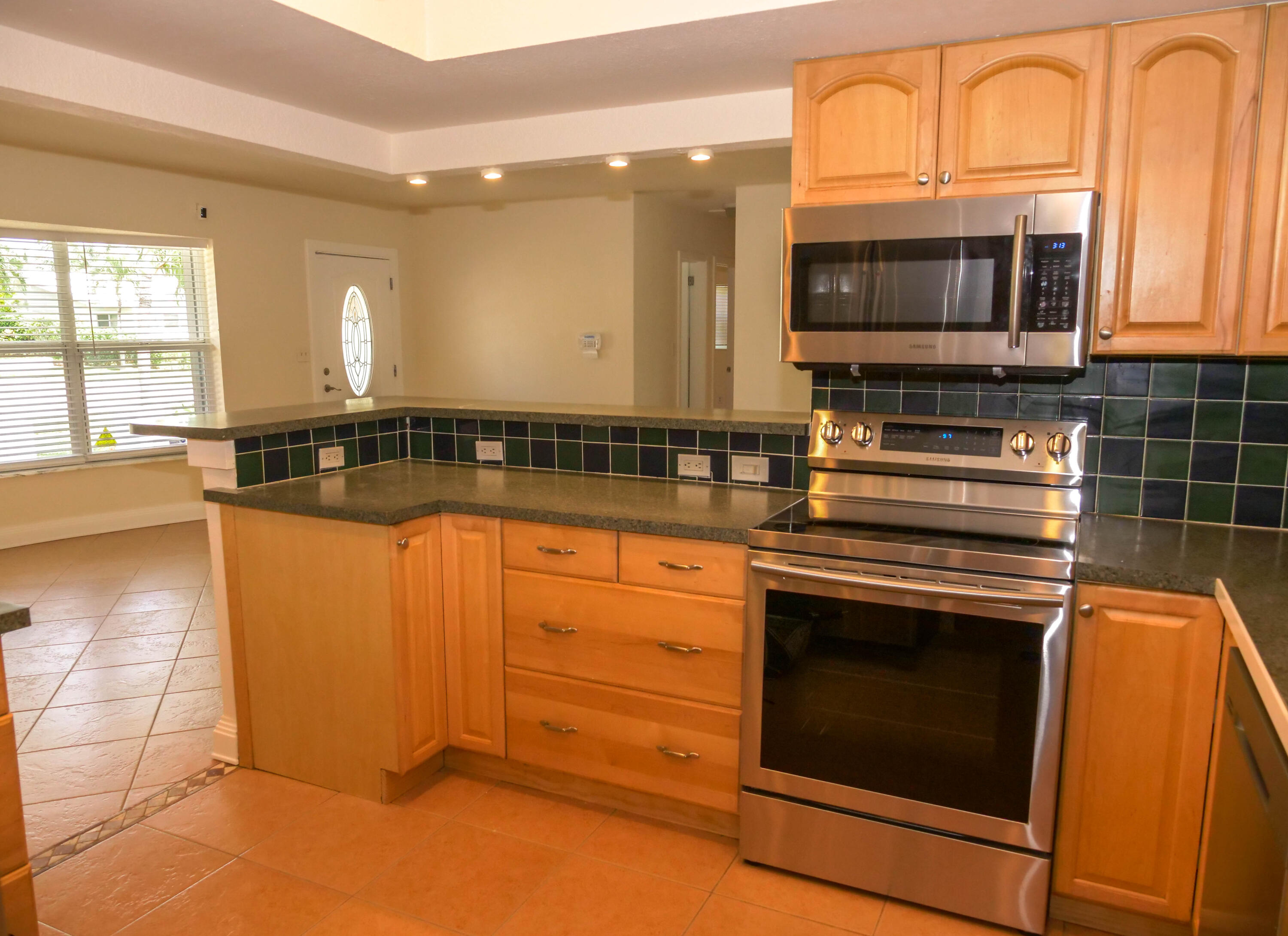7199 Northeast 7th Avenue Boca Raton, FL 33487 - Photo 5 of 22 P1011433