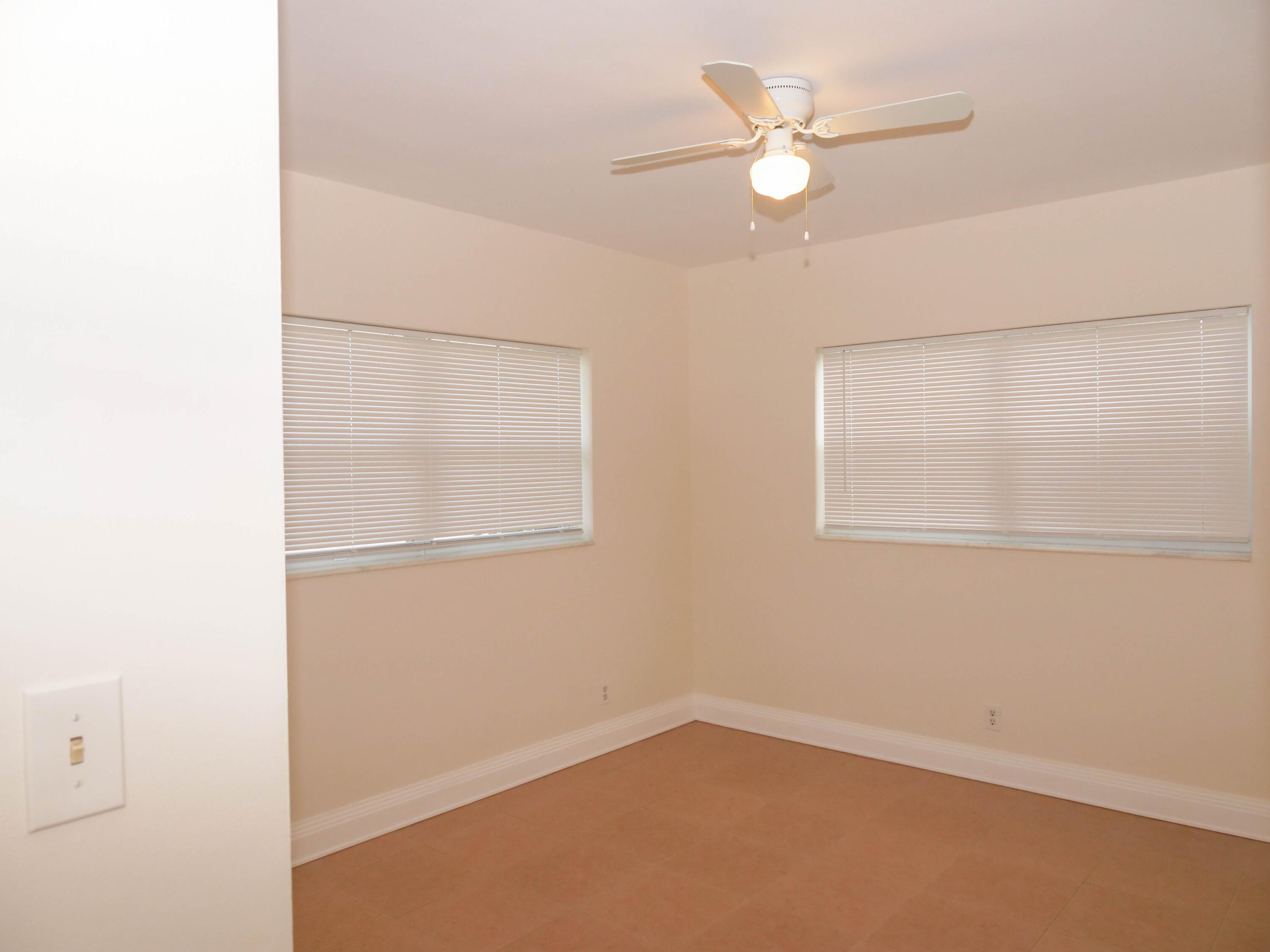 7199 Northeast 7th Avenue Boca Raton, FL 33487 - Photo 7 of 22 P1011364