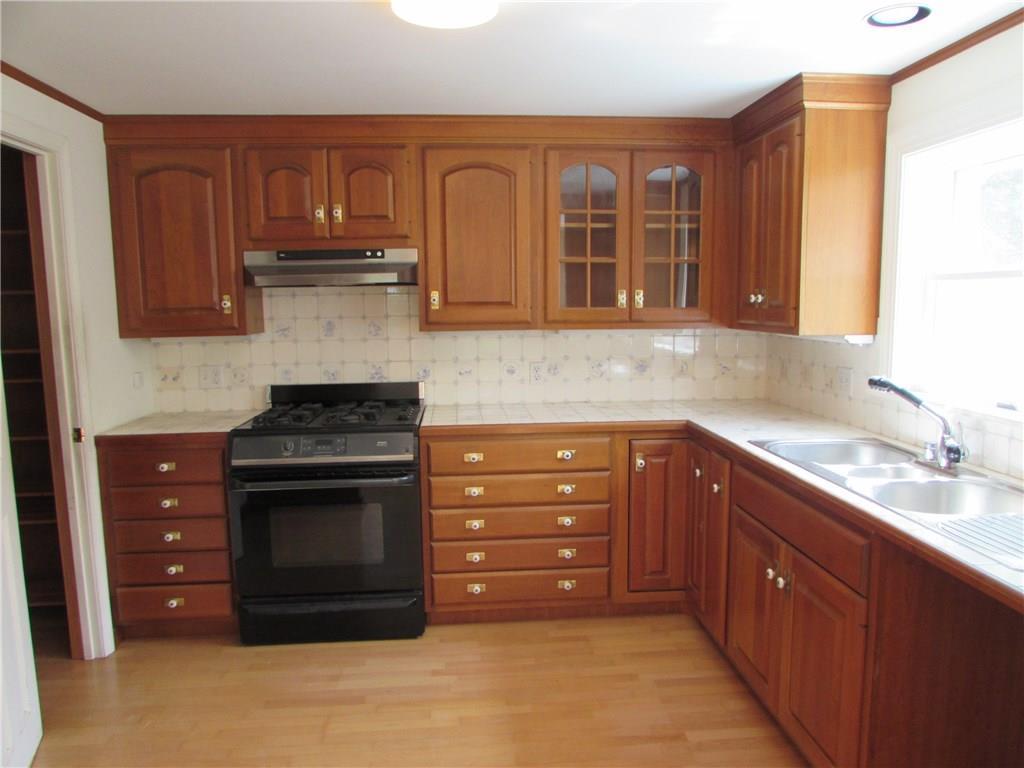 29 Madockawando Road Castine, ME 04421 - Photo 14 of 30 Kitchen addition was added in 1984-1986