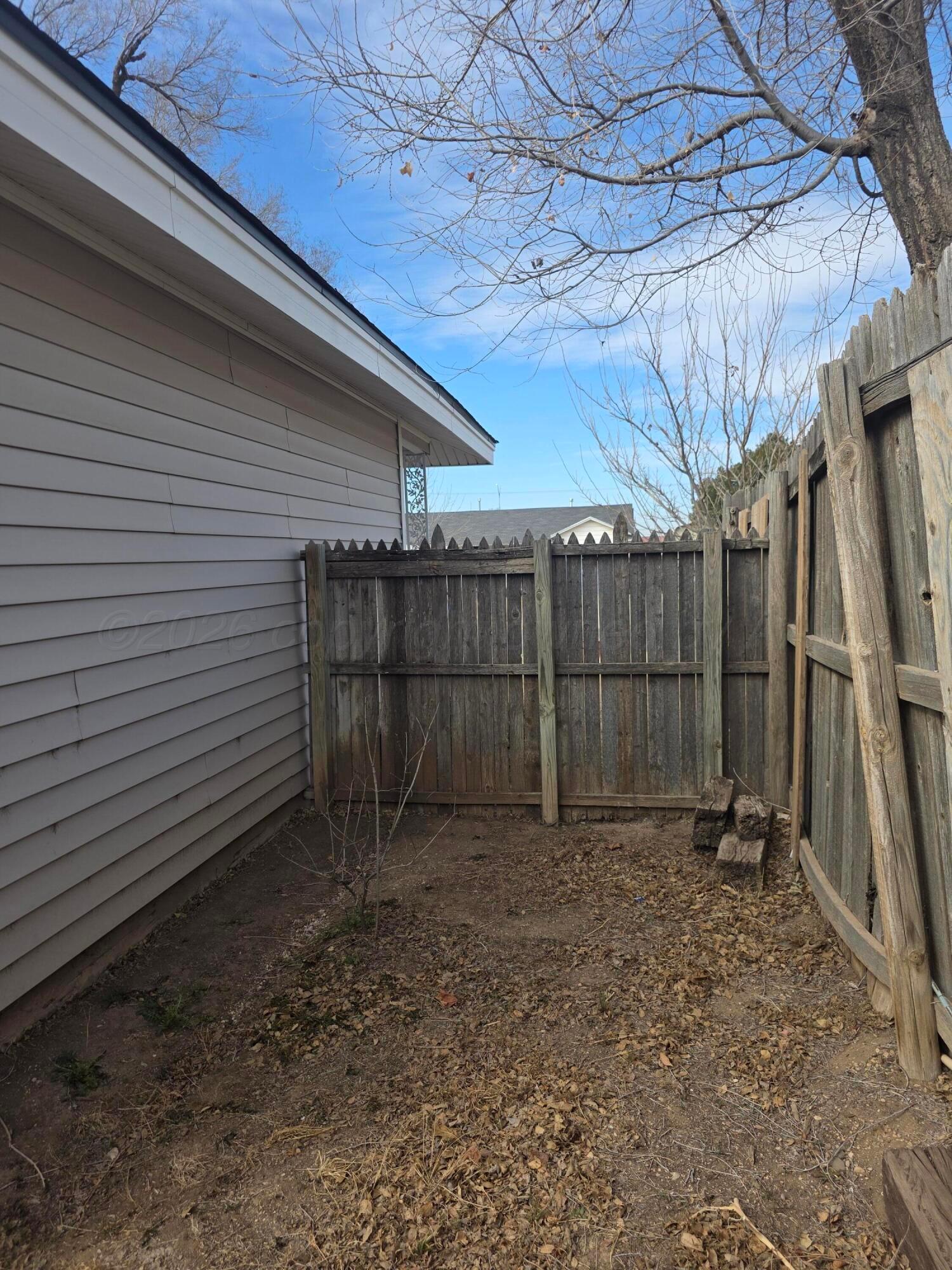 1812 Magnolia Street Amarillo, TX 79107 - Photo 22 of 27 a view of a backyard