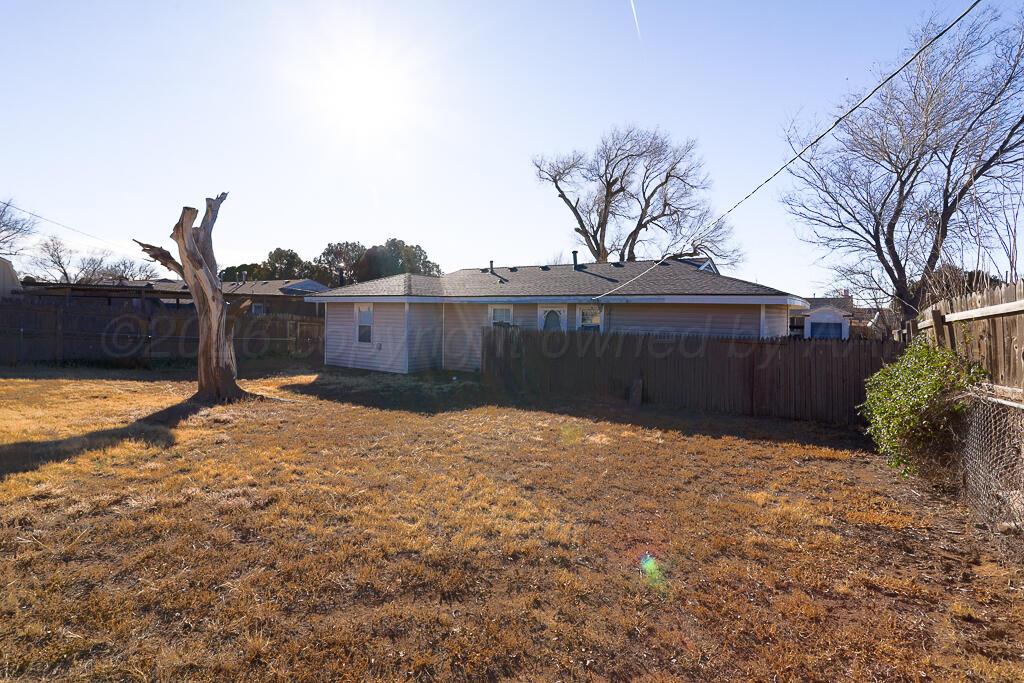 1812 Magnolia Street Amarillo, TX 79107 - Photo 25 of 27 a house view with a backyard space
