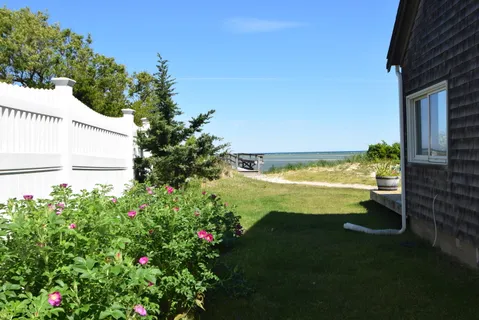 $2,492,000 | 232 Robbins Hill Road, Brewster, MA 02631