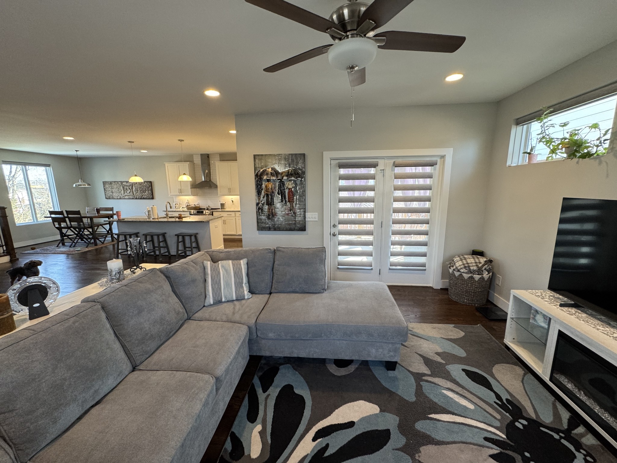 40 Hubbard Street Nashville, TN 37210 - Photo 12 of 96 a living room with furniture and a large window