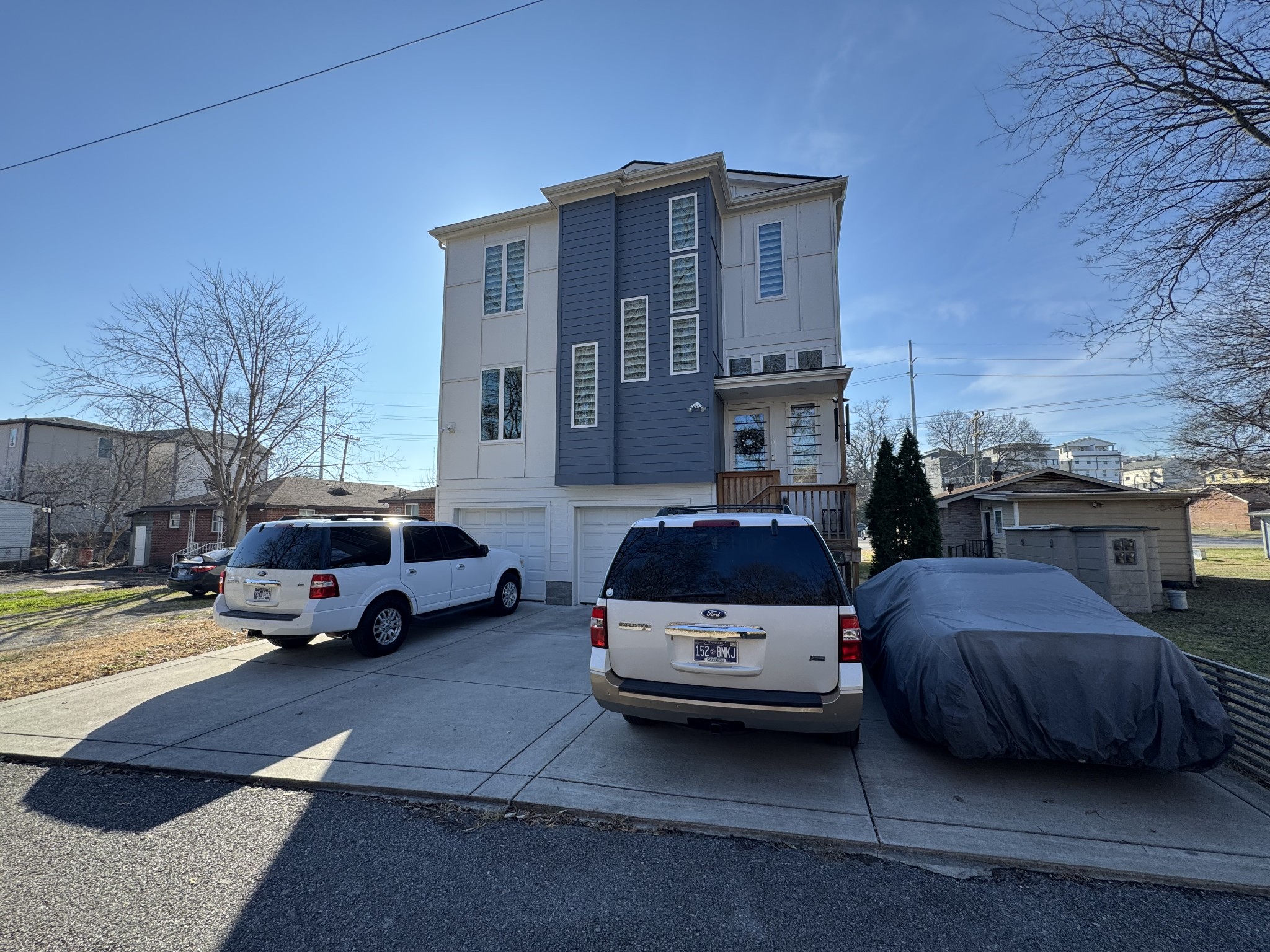 40 Hubbard Street Nashville, TN 37210 - Photo 82 of 96 a car parked in front of a house