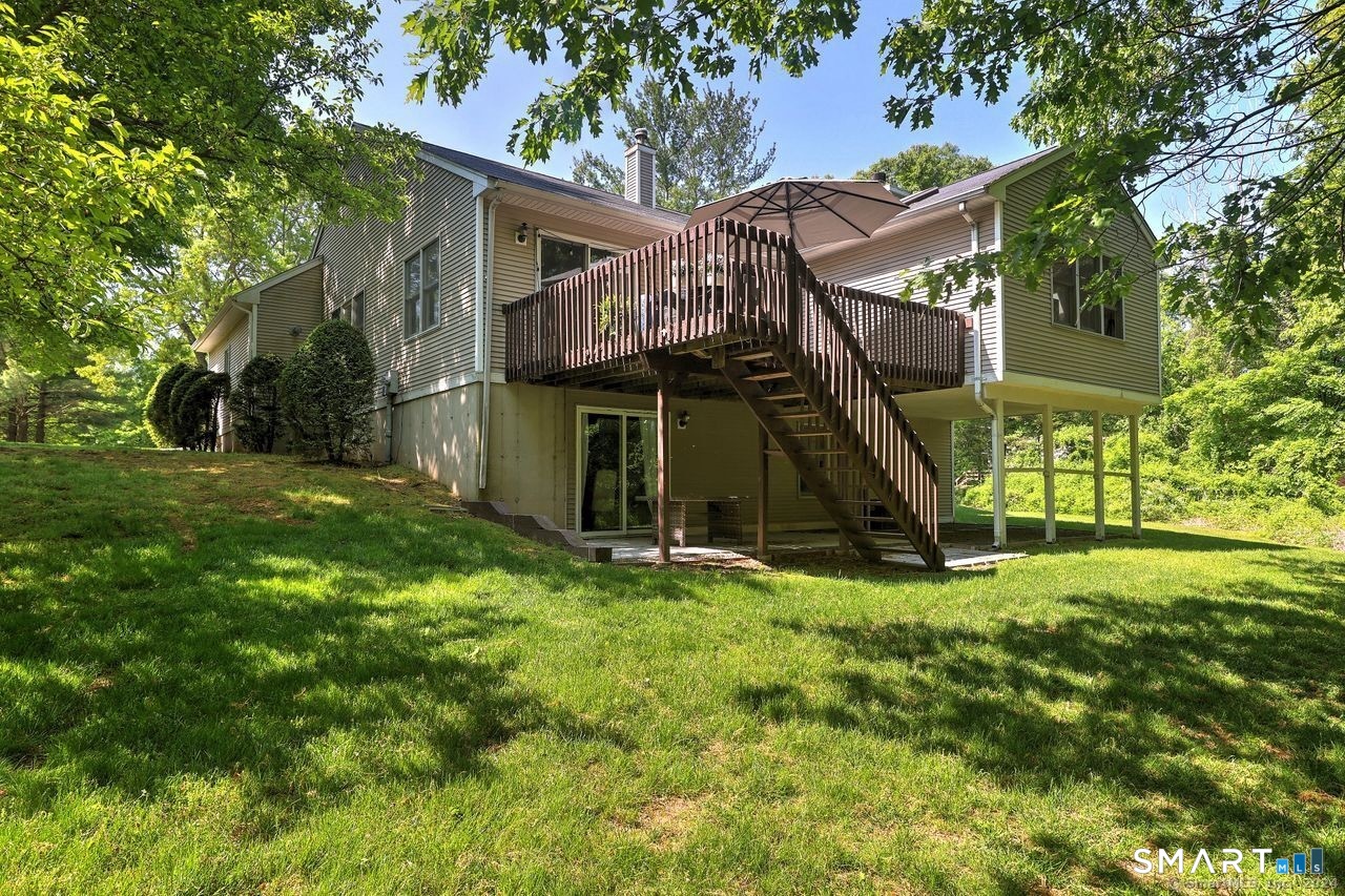 9 Canterbury Road, Unit 9 Hamden, CT 06514 - Photo 2 of 24 Gallery Image 2