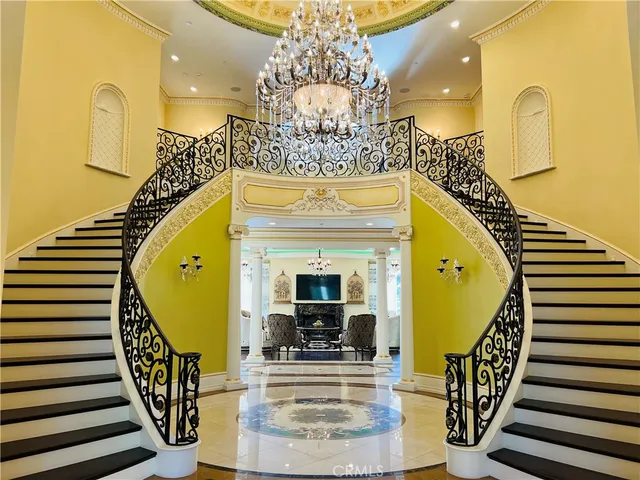 a view of entryway with a front door