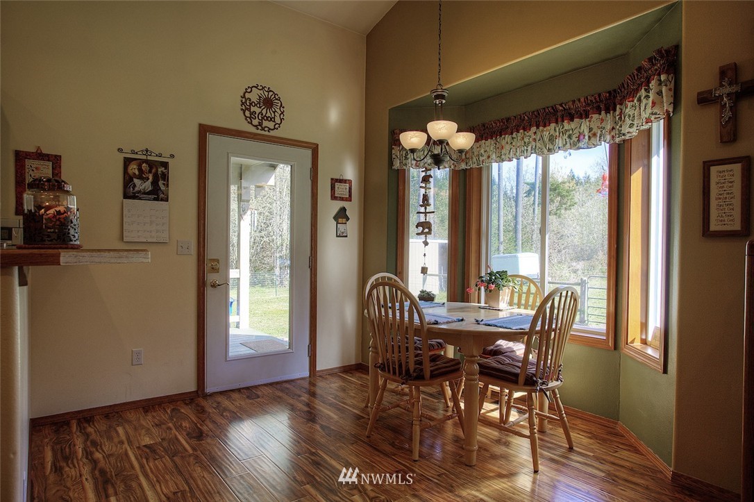 15511 Bandix Road Southeast Olalla, WA 98359 - Photo 13 of 25 Gallery Image 13